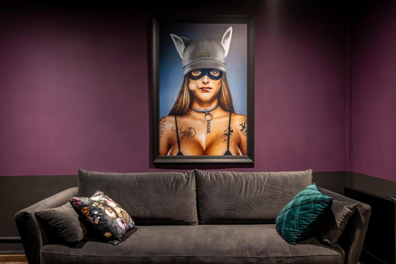 Cherie Cherry - Romantic And Bdsm House Брие Экстерьер фото